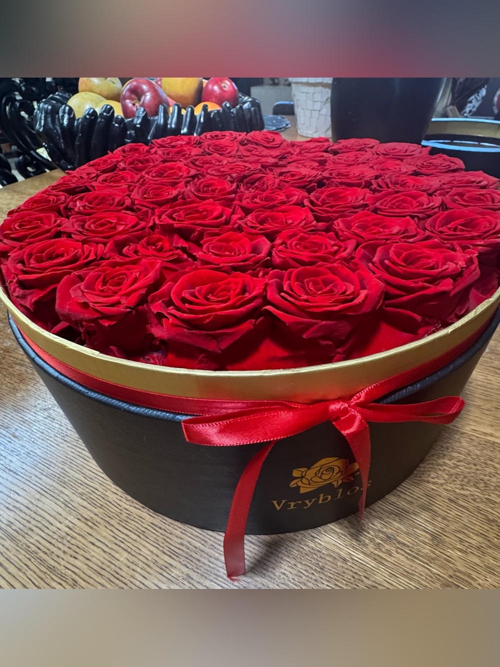 Vryblox Red Rose Hatbox Arrangement